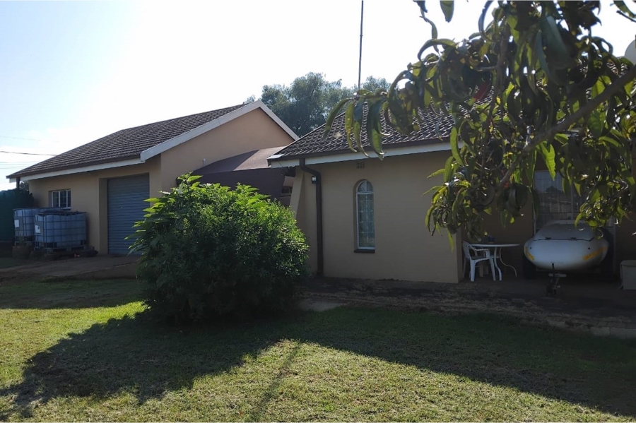 4 Bedroom Property for Sale in Deneysville Free State